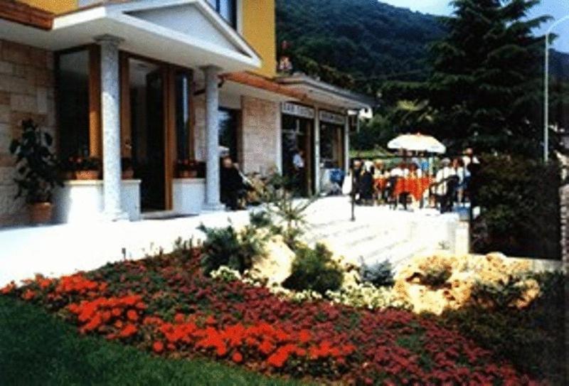 Hotel Ristorante Costa Costa Valle Imagna Buitenkant foto